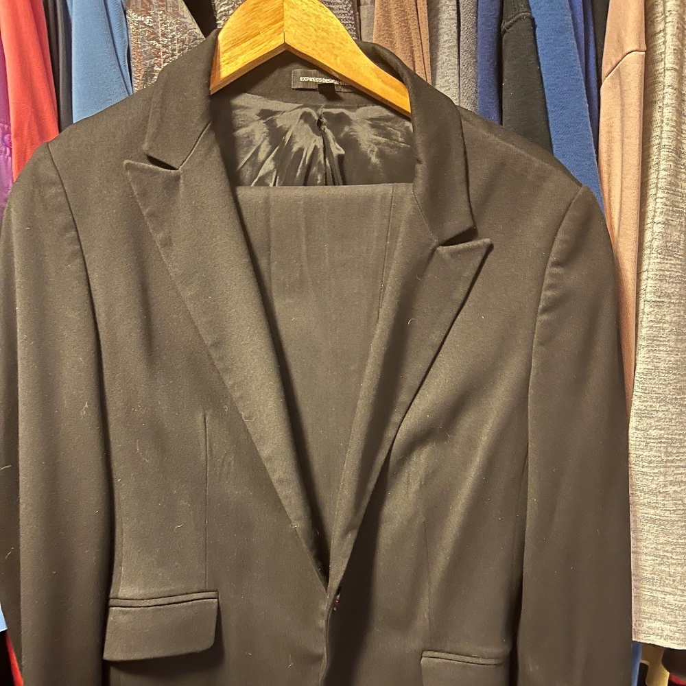 Express suit!